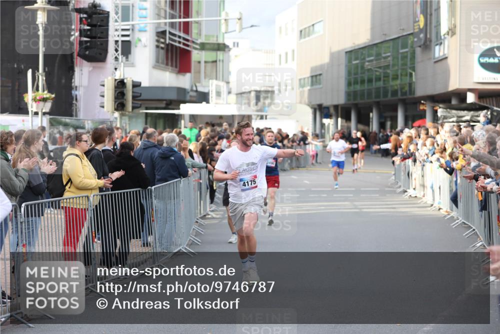 12.06.2026 - Holstenköstenlauf Andreas Tolksdorf http://msf.ph/oto/9746787 12.06.2026 19:48:12 Laufen 4175 meine-sportfotos.de