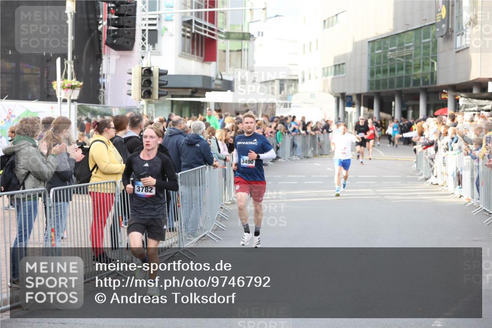 12.06.2026 - Holstenköstenlauf Andreas Tolksdorf http://msf.ph/oto/9746792 12.06.2026 19:48:14 Laufen 3782, 3490 meine-sportfotos.de