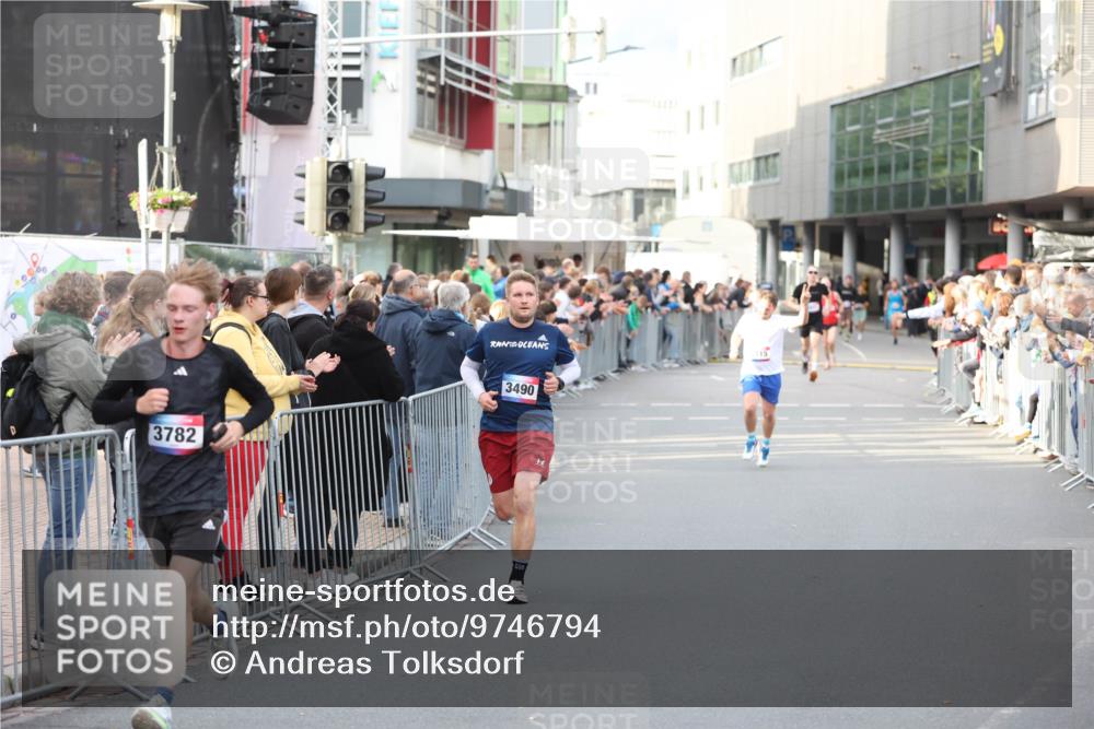 12.06.2026 - Holstenköstenlauf Andreas Tolksdorf http://msf.ph/oto/9746794 12.06.2026 19:48:14 Laufen 3782, 3490 meine-sportfotos.de