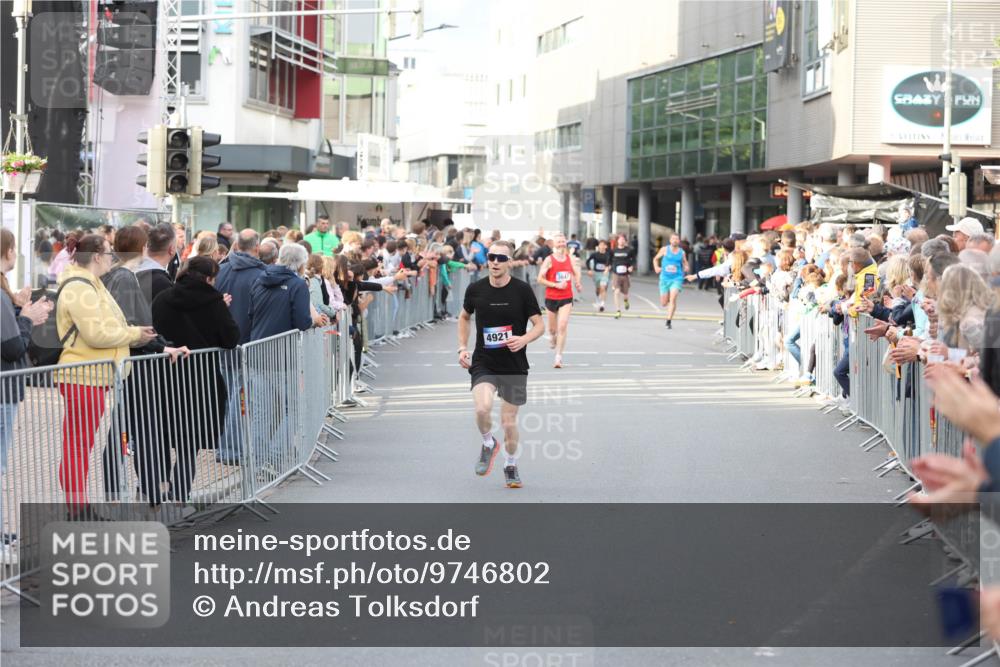 12.06.2026 - Holstenköstenlauf Andreas Tolksdorf http://msf.ph/oto/9746802 12.06.2026 19:48:21 Laufen 4921, 3647 meine-sportfotos.de