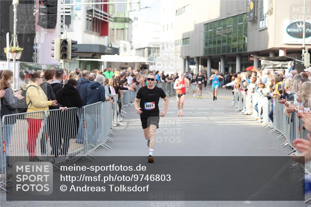 12.06.2026 - Holstenköstenlauf Andreas Tolksdorf http://msf.ph/oto/9746803 12.06.2026 19:48:21 Laufen 4921 meine-sportfotos.de
