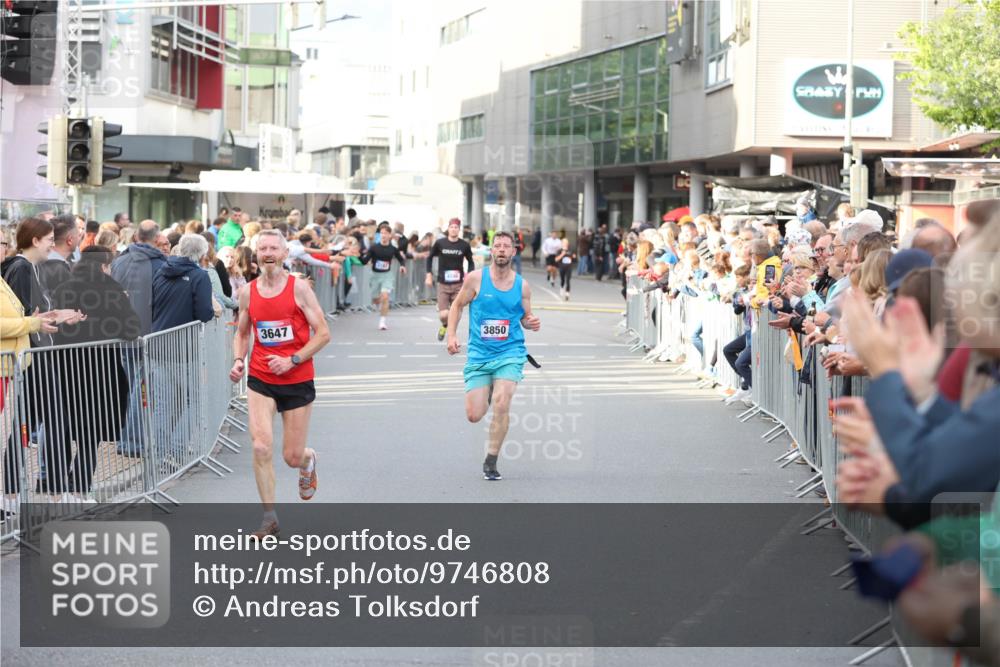 12.06.2026 - Holstenköstenlauf Andreas Tolksdorf http://msf.ph/oto/9746808 12.06.2026 19:48:27 Laufen 3647, 3850 meine-sportfotos.de
