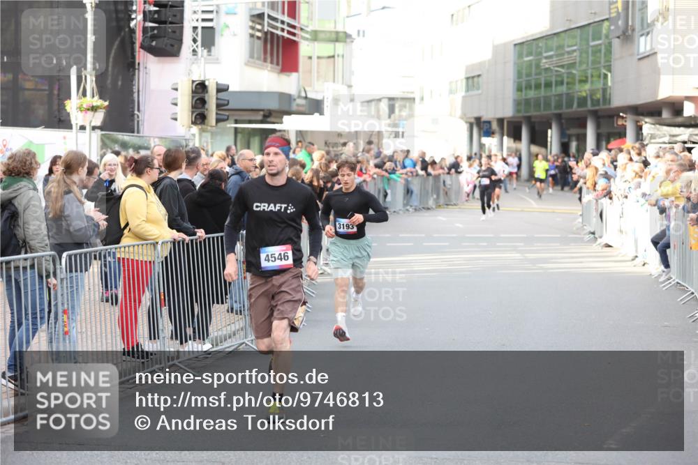 12.06.2026 - Holstenköstenlauf Andreas Tolksdorf http://msf.ph/oto/9746813 12.06.2026 19:48:34 Laufen 3193, 4546 meine-sportfotos.de