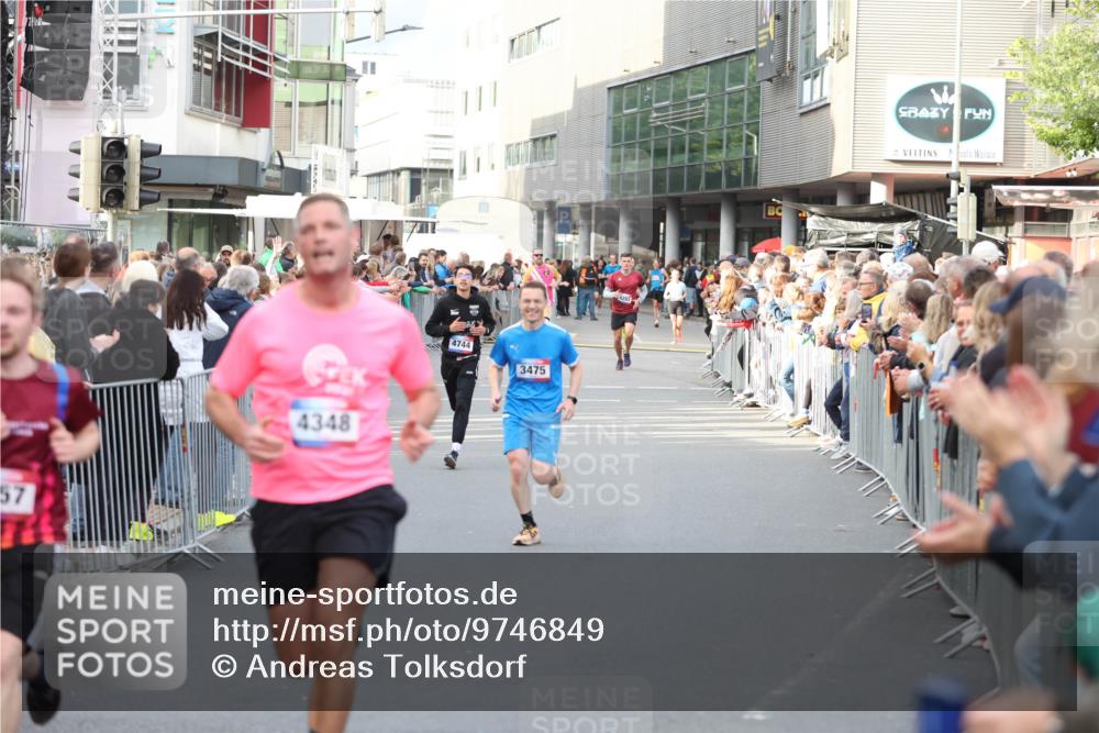 12.06.2026 - Holstenköstenlauf Andreas Tolksdorf http://msf.ph/oto/9746849 12.06.2026 19:49:03 Laufen 57, 4348, 4744, 3475, 4293 meine-sportfotos.de