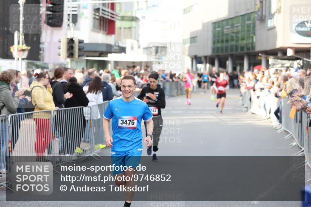 12.06.2026 - Holstenköstenlauf Andreas Tolksdorf http://msf.ph/oto/9746852 12.06.2026 19:49:05 Laufen 3475, 744 meine-sportfotos.de
