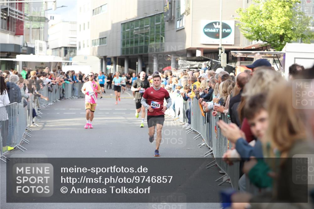 12.06.2026 - Holstenköstenlauf Andreas Tolksdorf http://msf.ph/oto/9746857 12.06.2026 19:49:10 Laufen 3725, 3651, 4293 meine-sportfotos.de