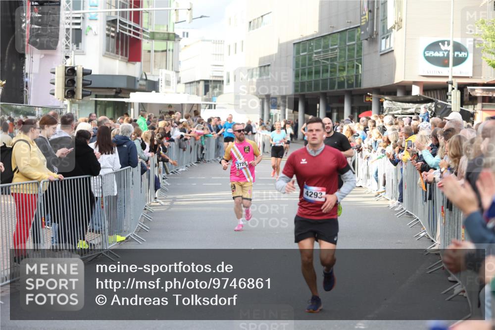 12.06.2026 - Holstenköstenlauf Andreas Tolksdorf http://msf.ph/oto/9746861 12.06.2026 19:49:11 Laufen 3725, 4293 meine-sportfotos.de