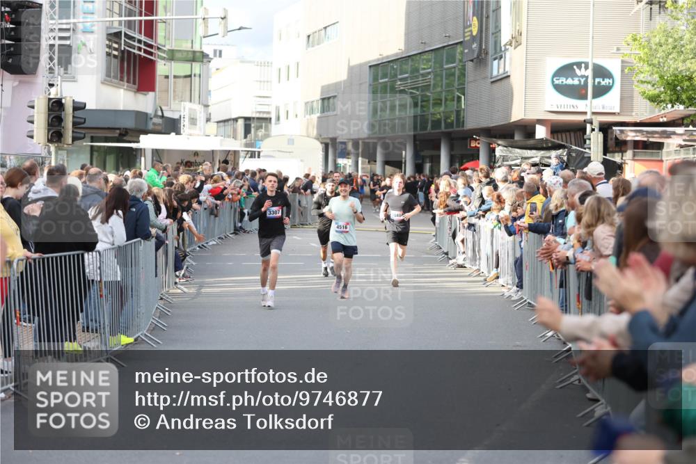 12.06.2026 - Holstenköstenlauf Andreas Tolksdorf http://msf.ph/oto/9746877 12.06.2026 19:49:23 Laufen 3307, 4516, 3848 meine-sportfotos.de