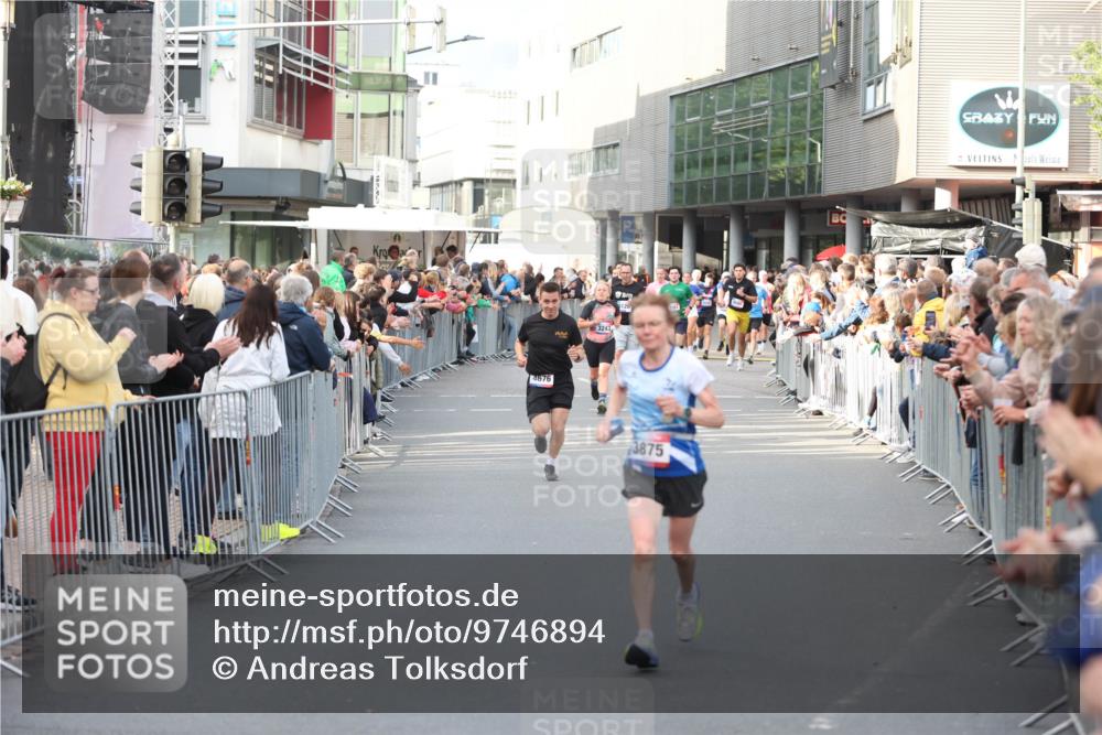 12.06.2026 - Holstenköstenlauf Andreas Tolksdorf http://msf.ph/oto/9746894 12.06.2026 19:49:34 Laufen 3, 4676, 3243, 3875 meine-sportfotos.de