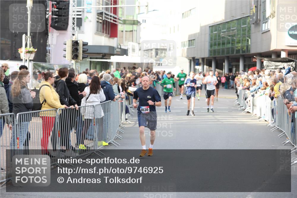 12.06.2026 - Holstenköstenlauf Andreas Tolksdorf http://msf.ph/oto/9746925 12.06.2026 19:49:56 Laufen 4530, 4124 meine-sportfotos.de