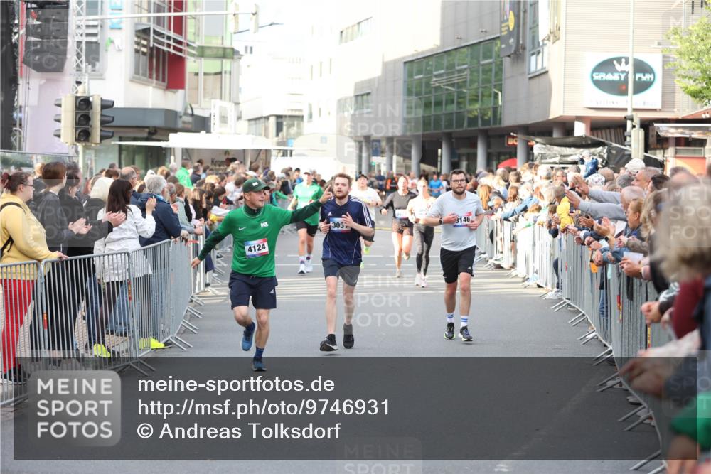 12.06.2026 - Holstenköstenlauf Andreas Tolksdorf http://msf.ph/oto/9746931 12.06.2026 19:50:00 Laufen 305, 4124, 3146 meine-sportfotos.de
