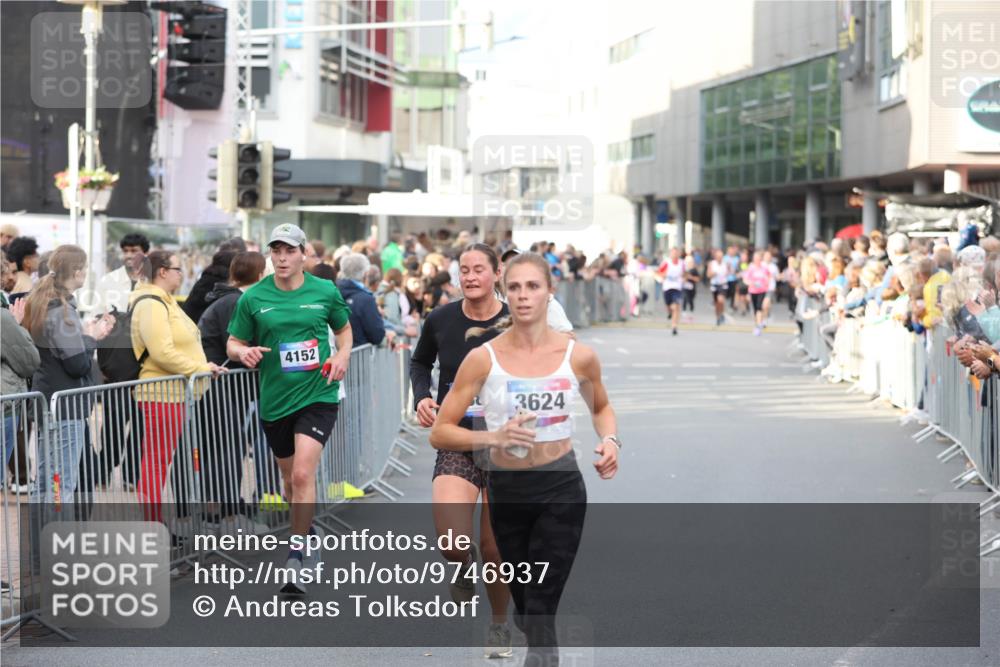 12.06.2026 - Holstenköstenlauf Andreas Tolksdorf http://msf.ph/oto/9746937 12.06.2026 19:50:05 Laufen 4152, 3624 meine-sportfotos.de