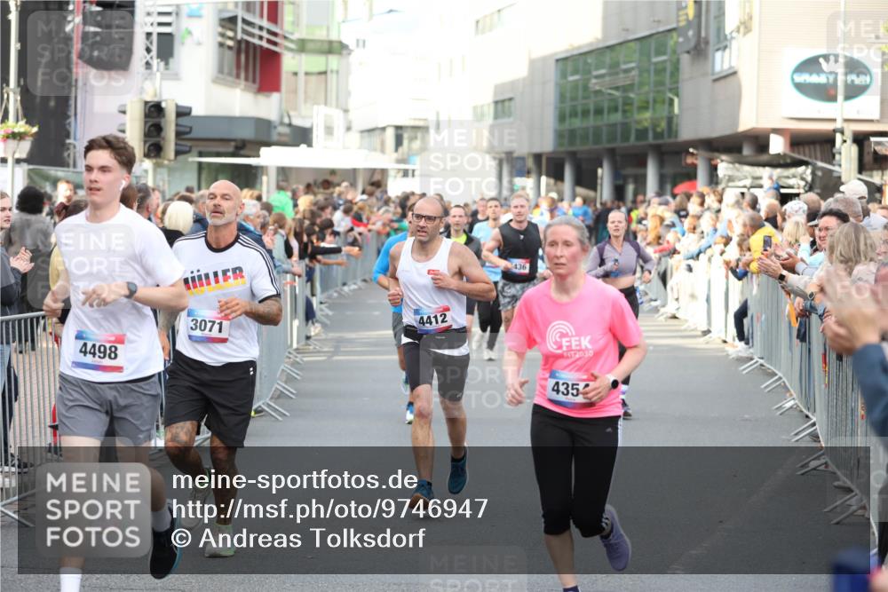12.06.2026 - Holstenköstenlauf Andreas Tolksdorf http://msf.ph/oto/9746947 12.06.2026 19:50:19 Laufen 4498, 3071, 4412, 436, 2030, 435 meine-sportfotos.de
