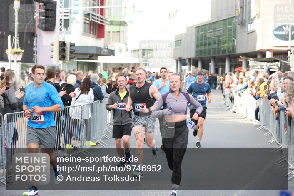 12.06.2026 - Holstenköstenlauf Andreas Tolksdorf http://msf.ph/oto/9746952 12.06.2026 19:50:22 Laufen 3658, 343, 3567, 3, 3259 meine-sportfotos.de
