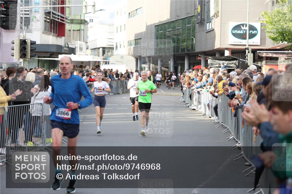 12.06.2026 - Holstenköstenlauf Andreas Tolksdorf http://msf.ph/oto/9746968 12.06.2026 19:50:34 Laufen 3866, 316, 4442, 4191 meine-sportfotos.de