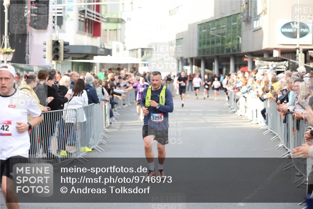 12.06.2026 - Holstenköstenlauf Andreas Tolksdorf http://msf.ph/oto/9746973 12.06.2026 19:50:40 Laufen 11, 42, 3255 meine-sportfotos.de