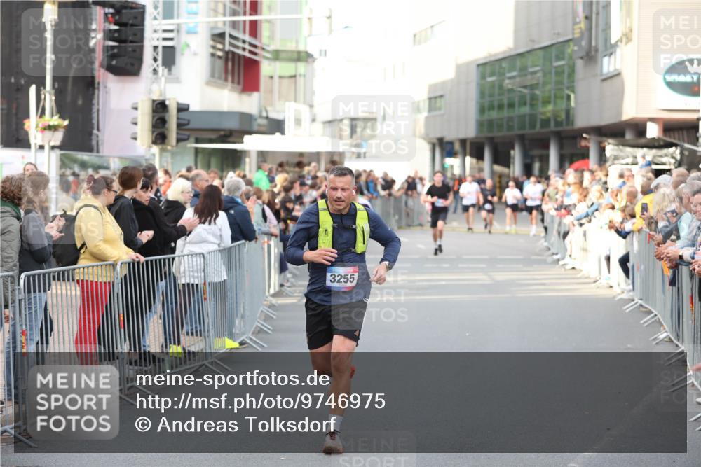 12.06.2026 - Holstenköstenlauf Andreas Tolksdorf http://msf.ph/oto/9746975 12.06.2026 19:50:41 Laufen 3255 meine-sportfotos.de