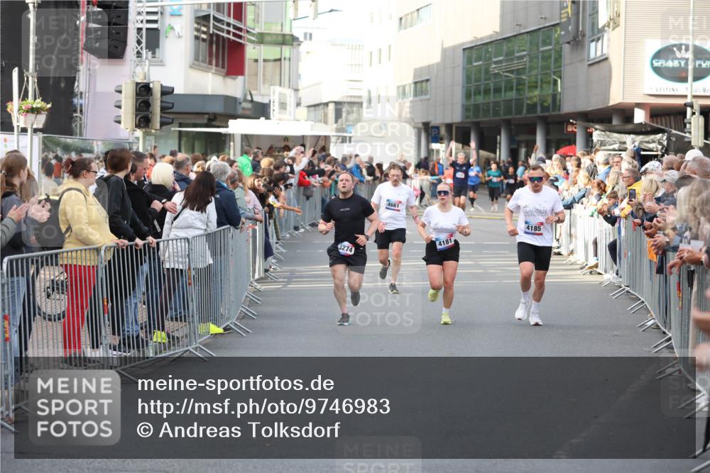 12.06.2026 - Holstenköstenlauf Andreas Tolksdorf http://msf.ph/oto/9746983 12.06.2026 19:50:51 Laufen 3274, 4661, 4181, 4185 meine-sportfotos.de