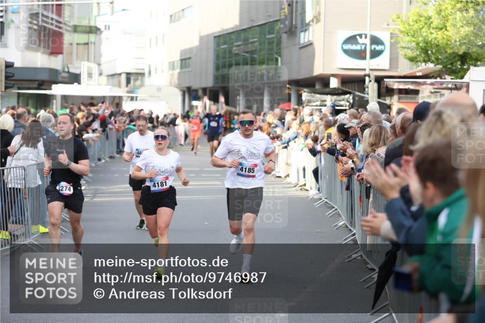 12.06.2026 - Holstenköstenlauf Andreas Tolksdorf http://msf.ph/oto/9746987 12.06.2026 19:50:52 Laufen 3274, 46, 4181, 4185 meine-sportfotos.de
