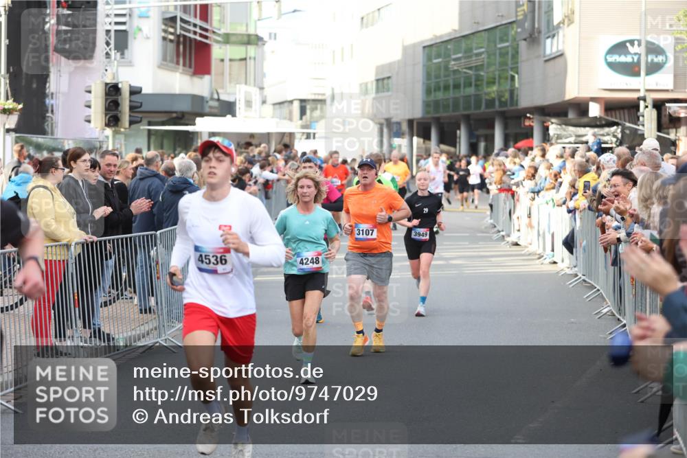 12.06.2026 - Holstenköstenlauf Andreas Tolksdorf http://msf.ph/oto/9747029 12.06.2026 19:51:24 Laufen 3107, 3949, 4536, 4248 meine-sportfotos.de