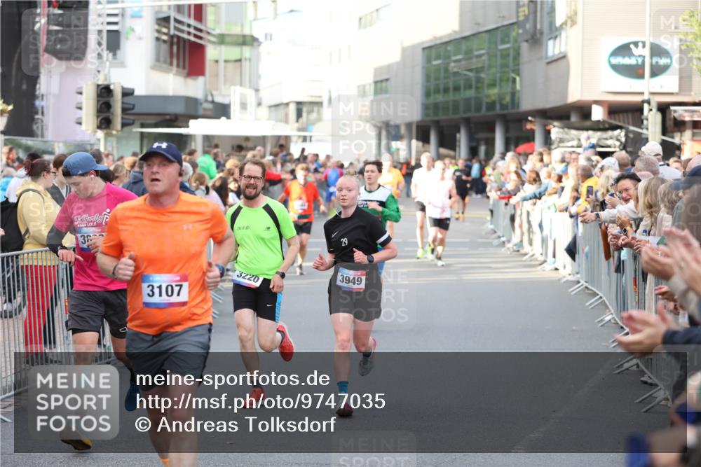 12.06.2026 - Holstenköstenlauf Andreas Tolksdorf http://msf.ph/oto/9747035 12.06.2026 19:51:27 Laufen 38, 3220, 3107, 1, 29, 3949 meine-sportfotos.de
