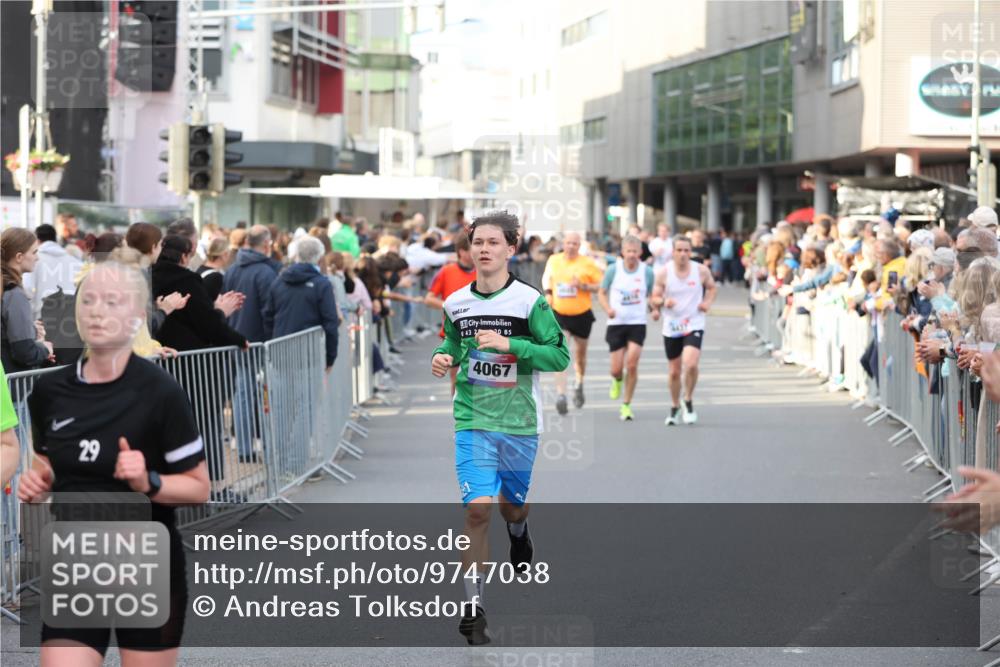 12.06.2026 - Holstenköstenlauf Andreas Tolksdorf http://msf.ph/oto/9747038 12.06.2026 19:51:29 Laufen 29, 22, 3949, 13, 043, 220, 85, 4067 meine-sportfotos.de