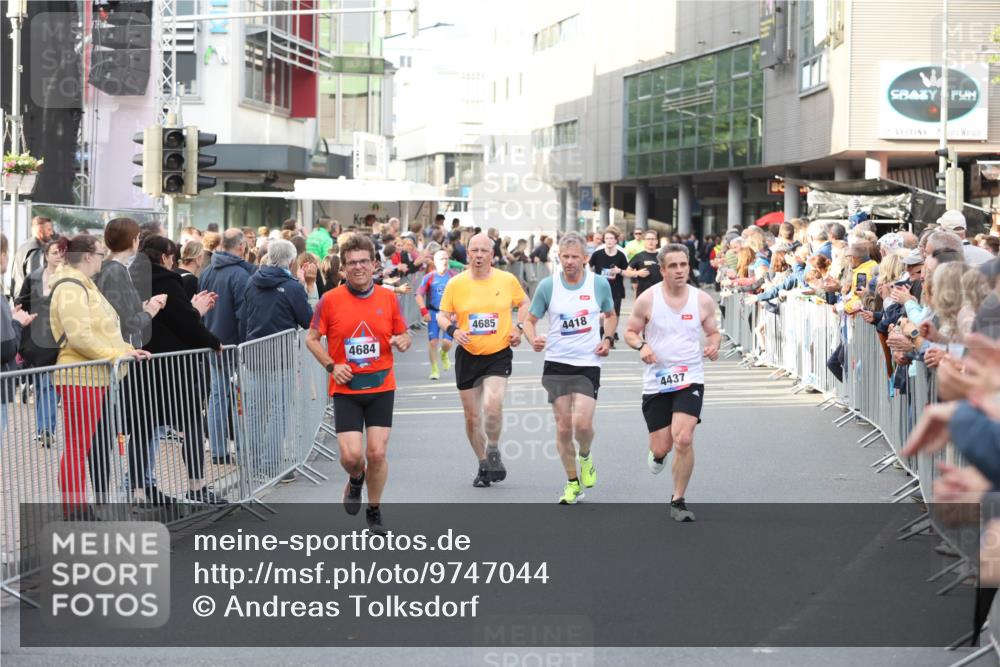 12.06.2026 - Holstenköstenlauf Andreas Tolksdorf http://msf.ph/oto/9747044 12.06.2026 19:51:31 Laufen 4684, 4685, 4418, 4437 meine-sportfotos.de