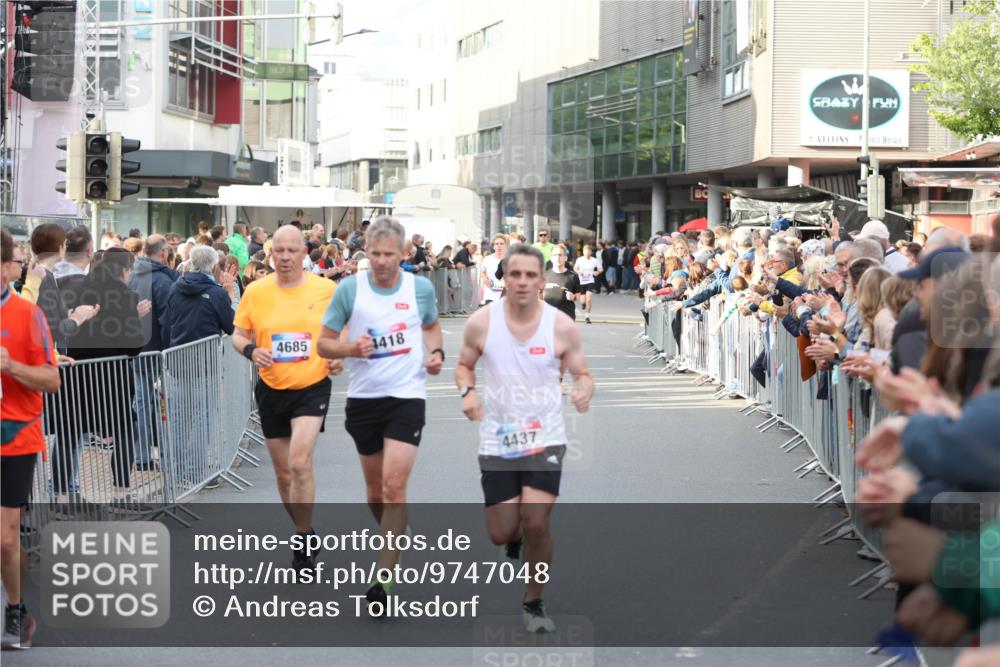 12.06.2026 - Holstenköstenlauf Andreas Tolksdorf http://msf.ph/oto/9747048 12.06.2026 19:51:33 Laufen 4685, 4418, 4437 meine-sportfotos.de