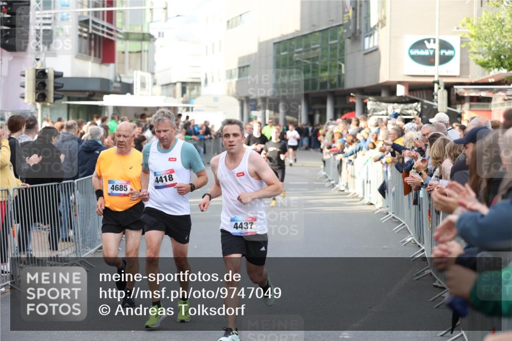 12.06.2026 - Holstenköstenlauf Andreas Tolksdorf http://msf.ph/oto/9747049 12.06.2026 19:51:33 Laufen 4685, 4418, 4437 meine-sportfotos.de