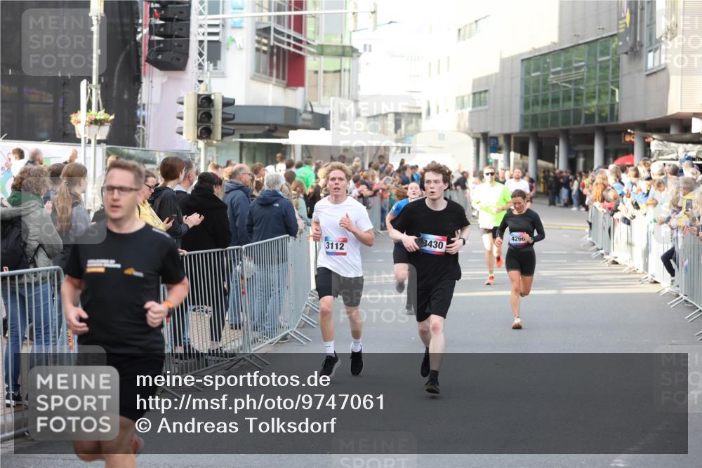12.06.2026 - Holstenköstenlauf Andreas Tolksdorf http://msf.ph/oto/9747061 12.06.2026 19:51:38 Laufen 3112, 3430, 4266 meine-sportfotos.de