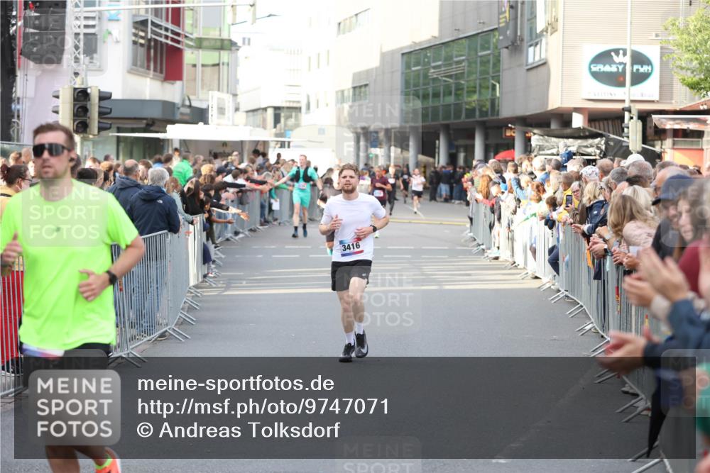 12.06.2026 - Holstenköstenlauf Andreas Tolksdorf http://msf.ph/oto/9747071 12.06.2026 19:51:45 Laufen 3416 meine-sportfotos.de