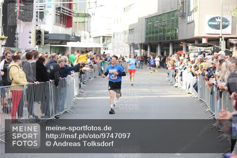 12.06.2026 - Holstenköstenlauf Andreas Tolksdorf http://msf.ph/oto/9747097 12.06.2026 19:52:10 Laufen 3526 meine-sportfotos.de