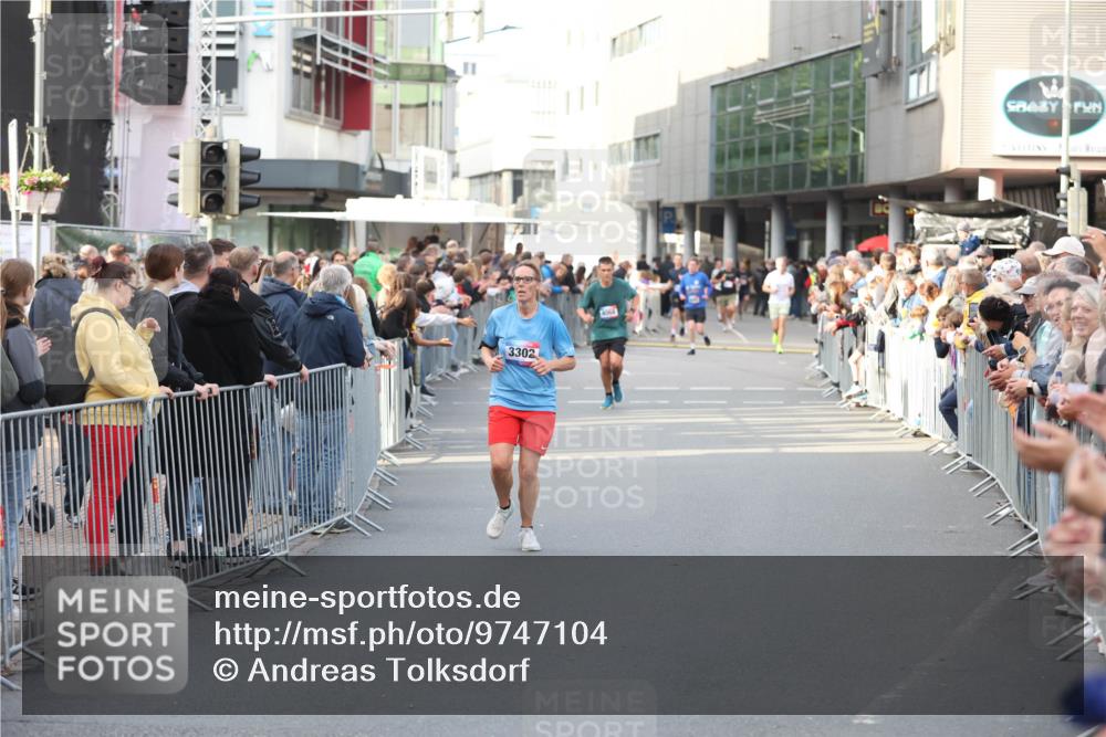 12.06.2026 - Holstenköstenlauf Andreas Tolksdorf http://msf.ph/oto/9747104 12.06.2026 19:52:15 Laufen 3302 meine-sportfotos.de
