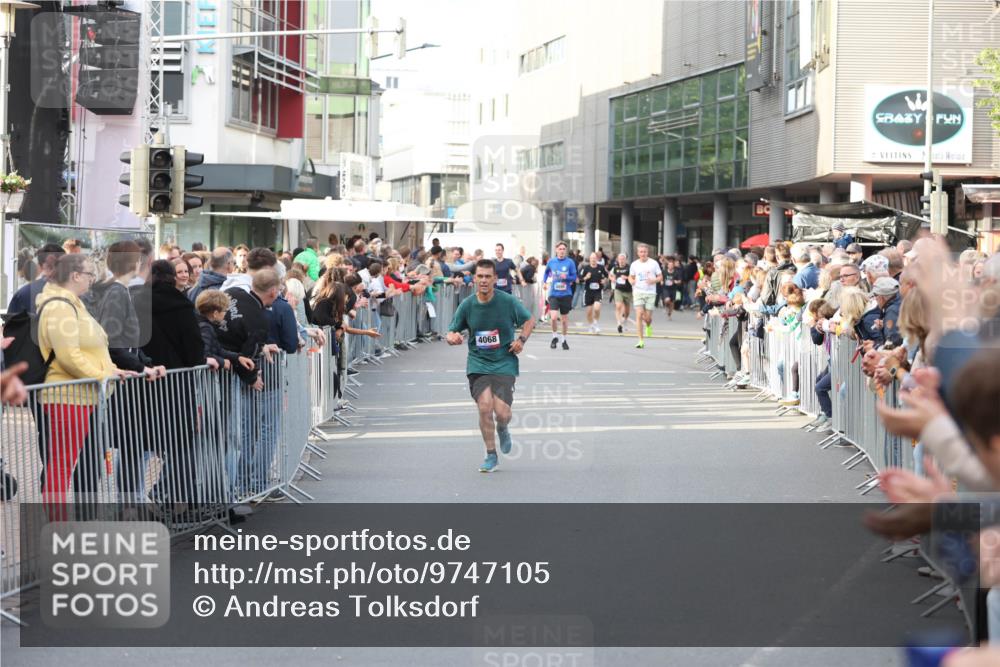 12.06.2026 - Holstenköstenlauf Andreas Tolksdorf http://msf.ph/oto/9747105 12.06.2026 19:52:18 Laufen 4068, 4895 meine-sportfotos.de