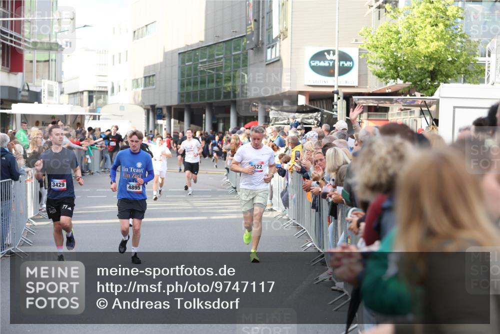 12.06.2026 - Holstenköstenlauf Andreas Tolksdorf http://msf.ph/oto/9747117 12.06.2026 19:52:28 Laufen 3429, 71, 4895, 4499, 522 meine-sportfotos.de
