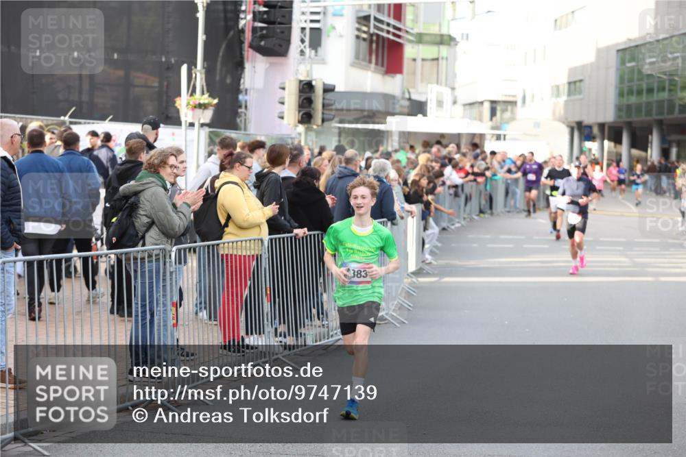 12.06.2026 - Holstenköstenlauf Andreas Tolksdorf http://msf.ph/oto/9747139 12.06.2026 19:52:49 Laufen 383 meine-sportfotos.de