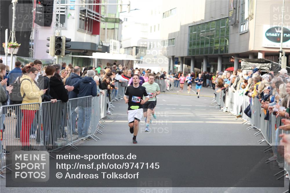 12.06.2026 - Holstenköstenlauf Andreas Tolksdorf http://msf.ph/oto/9747145 12.06.2026 19:52:54 Laufen 3236, 49 meine-sportfotos.de