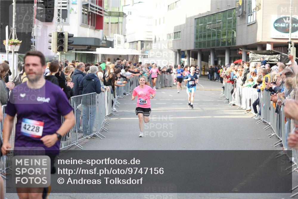 12.06.2026 - Holstenköstenlauf Andreas Tolksdorf http://msf.ph/oto/9747156 12.06.2026 19:53:00 Laufen 4228, 4368, 3752 meine-sportfotos.de