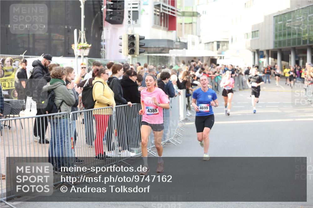 12.06.2026 - Holstenköstenlauf Andreas Tolksdorf http://msf.ph/oto/9747162 12.06.2026 19:53:10 Laufen 14, 11, 11, 4385, 4699 meine-sportfotos.de
