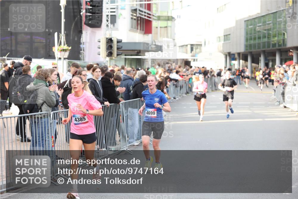 12.06.2026 - Holstenköstenlauf Andreas Tolksdorf http://msf.ph/oto/9747164 12.06.2026 19:53:11 Laufen 4385, 4699 meine-sportfotos.de