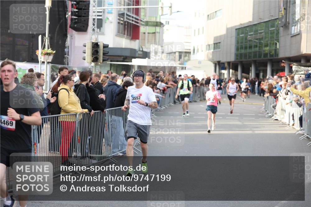 12.06.2026 - Holstenköstenlauf Andreas Tolksdorf http://msf.ph/oto/9747199 12.06.2026 19:53:39 Laufen 4469, 3552 meine-sportfotos.de