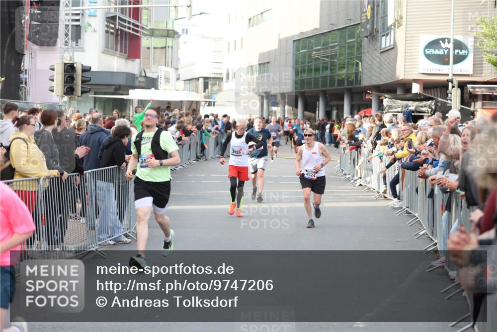 12.06.2026 - Holstenköstenlauf Andreas Tolksdorf http://msf.ph/oto/9747206 12.06.2026 19:53:45 Laufen 3955, 4424 meine-sportfotos.de