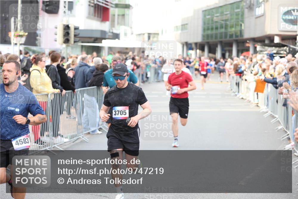 12.06.2026 - Holstenköstenlauf Andreas Tolksdorf http://msf.ph/oto/9747219 12.06.2026 19:54:00 Laufen 4583, 3705, 3116 meine-sportfotos.de