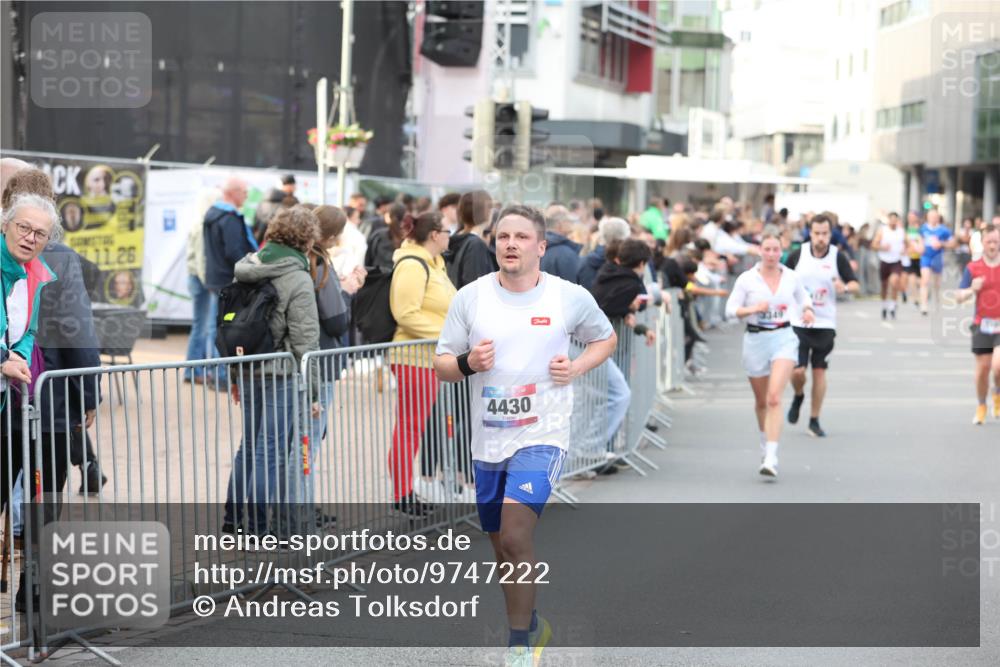 12.06.2026 - Holstenköstenlauf Andreas Tolksdorf http://msf.ph/oto/9747222 12.06.2026 19:54:05 Laufen 11, 26, 4430 meine-sportfotos.de
