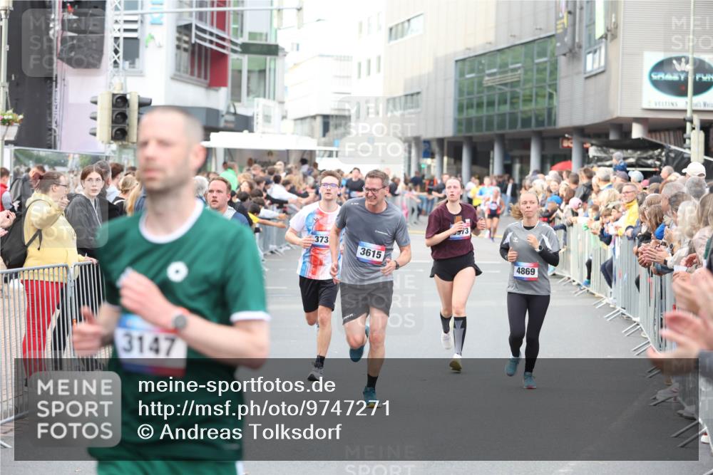 12.06.2026 - Holstenköstenlauf Andreas Tolksdorf http://msf.ph/oto/9747271 12.06.2026 19:54:44 Laufen 3147, 373, 3615, 573, 4869 meine-sportfotos.de