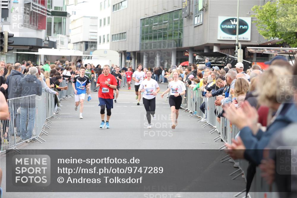 12.06.2026 - Holstenköstenlauf Andreas Tolksdorf http://msf.ph/oto/9747289 12.06.2026 19:55:01 Laufen 4460, 3200, 3717, 3716 meine-sportfotos.de