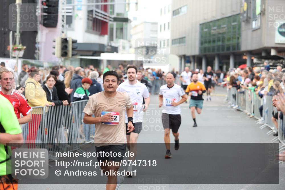 12.06.2026 - Holstenköstenlauf Andreas Tolksdorf http://msf.ph/oto/9747318 12.06.2026 19:55:22 Laufen 2 meine-sportfotos.de