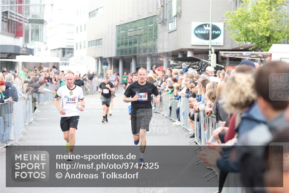12.06.2026 - Holstenköstenlauf Andreas Tolksdorf http://msf.ph/oto/9747325 12.06.2026 19:55:30 Laufen 3150, 3810 meine-sportfotos.de