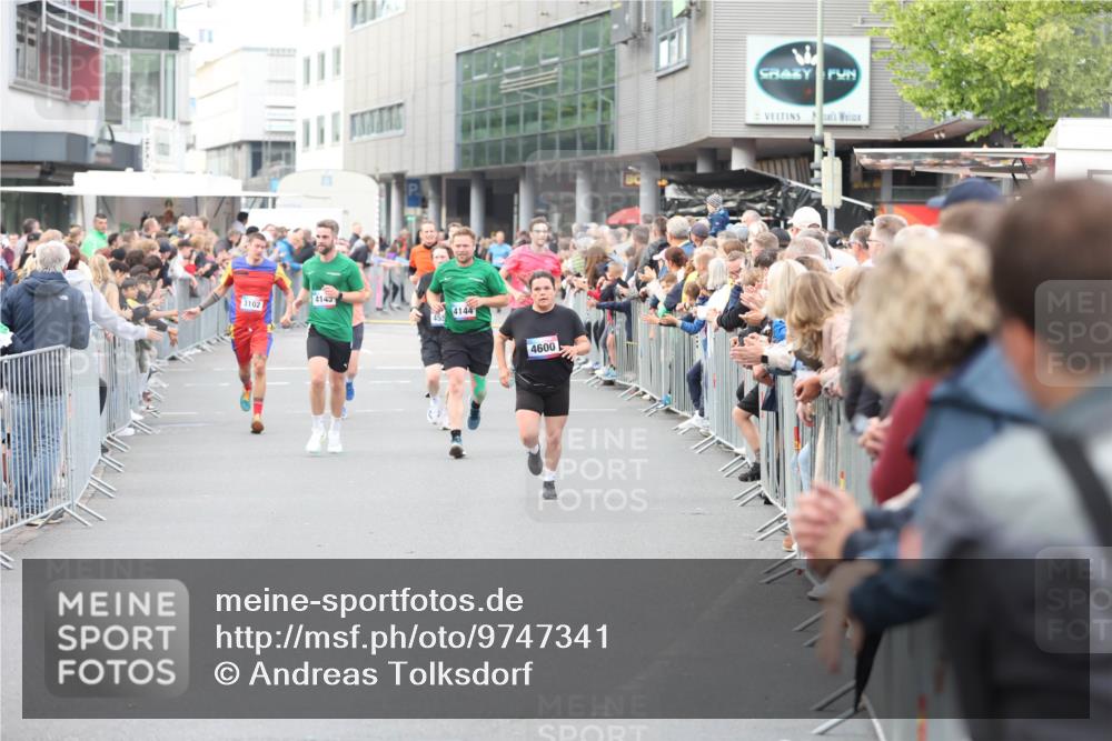12.06.2026 - Holstenköstenlauf Andreas Tolksdorf http://msf.ph/oto/9747341 12.06.2026 19:55:44 Laufen 3102, 4143, 4144, 4600 meine-sportfotos.de