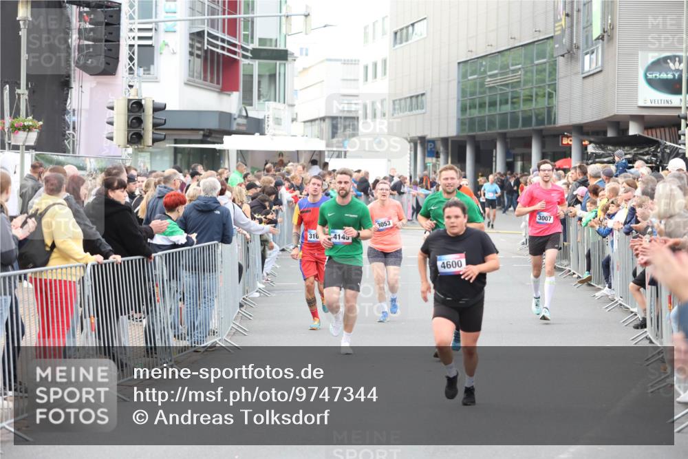 12.06.2026 - Holstenköstenlauf Andreas Tolksdorf http://msf.ph/oto/9747344 12.06.2026 19:55:46 Laufen 3053, 310, 4145, 4600, 3007 meine-sportfotos.de